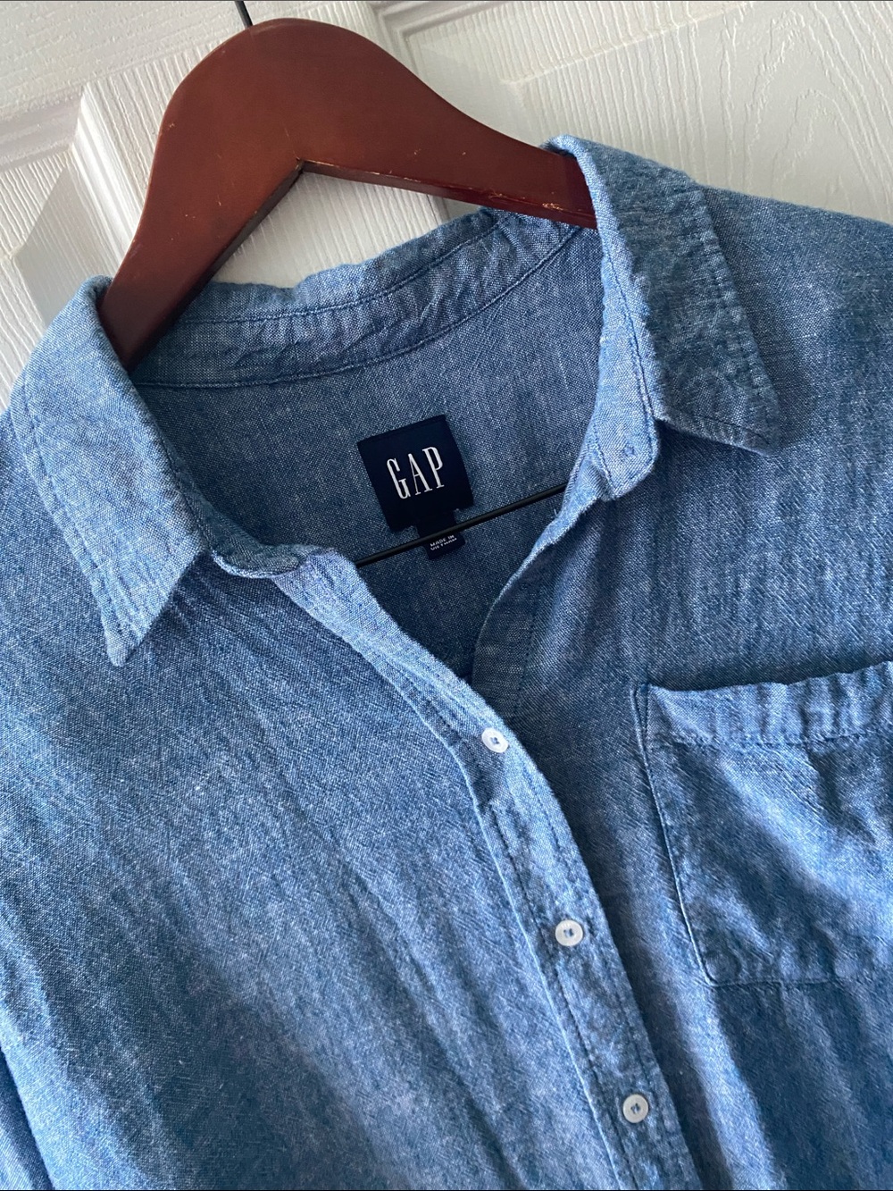 GAP Blue Linen-Blend Button-Down Shirt - Picture 5 of 5